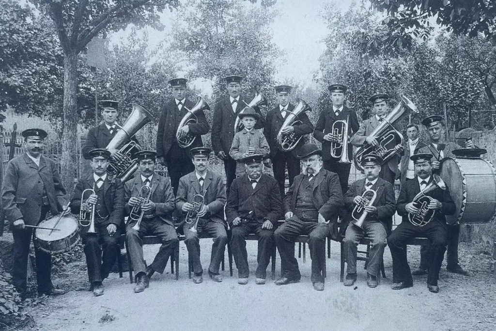 MVE Chronik Gruppenbild